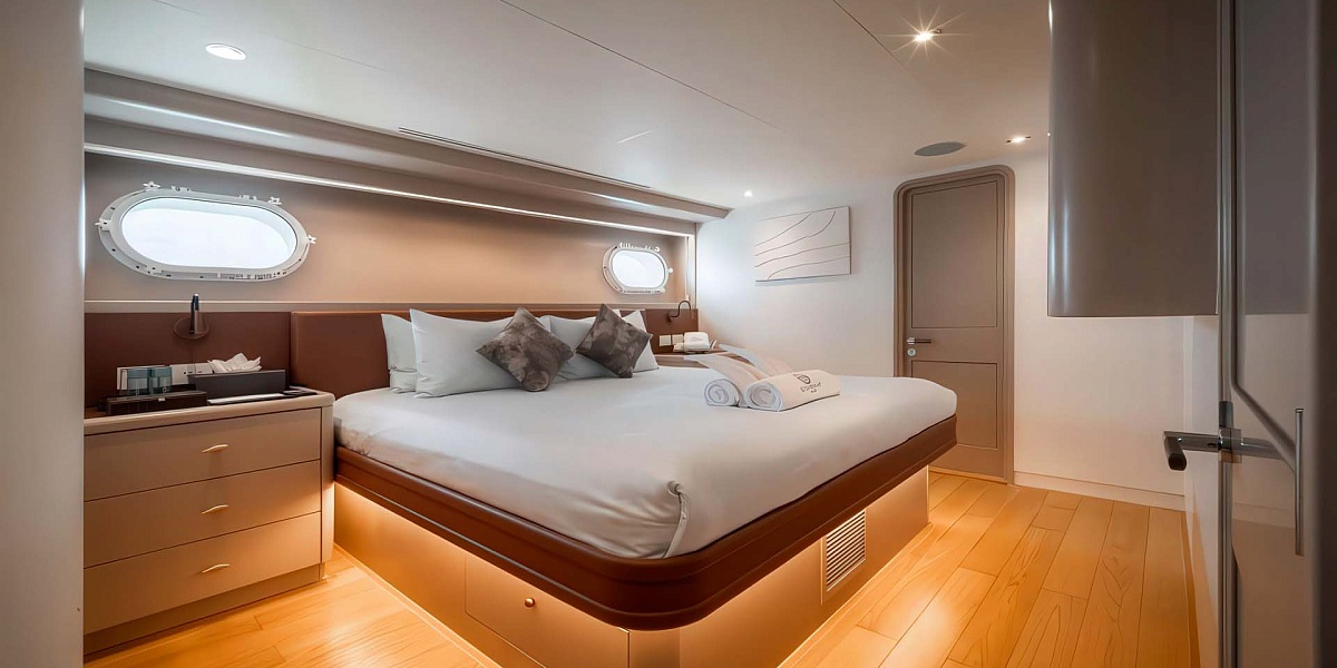 Аренда мега яхты Sea Bear Westport 130 на Пхукете